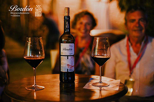 波顿干红葡萄酒冠名《巅峰战舰》宣传图2